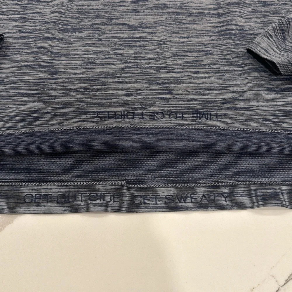 Lululemon. Men’s blue and gray, long sleeved, shirt. Great condition. - Picture 2 of 4
